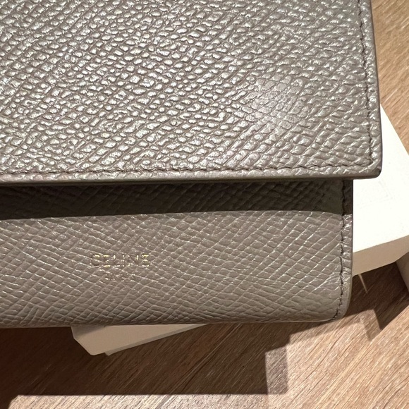 CELINE Small Trifold Wallet Leather Pebble 10B573BEL - Picture 3 of 15